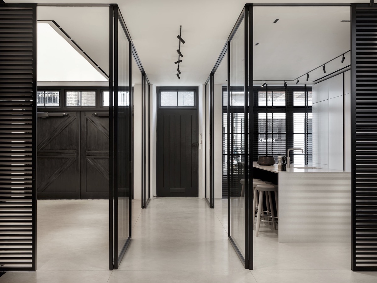 Knightsbridge Mews